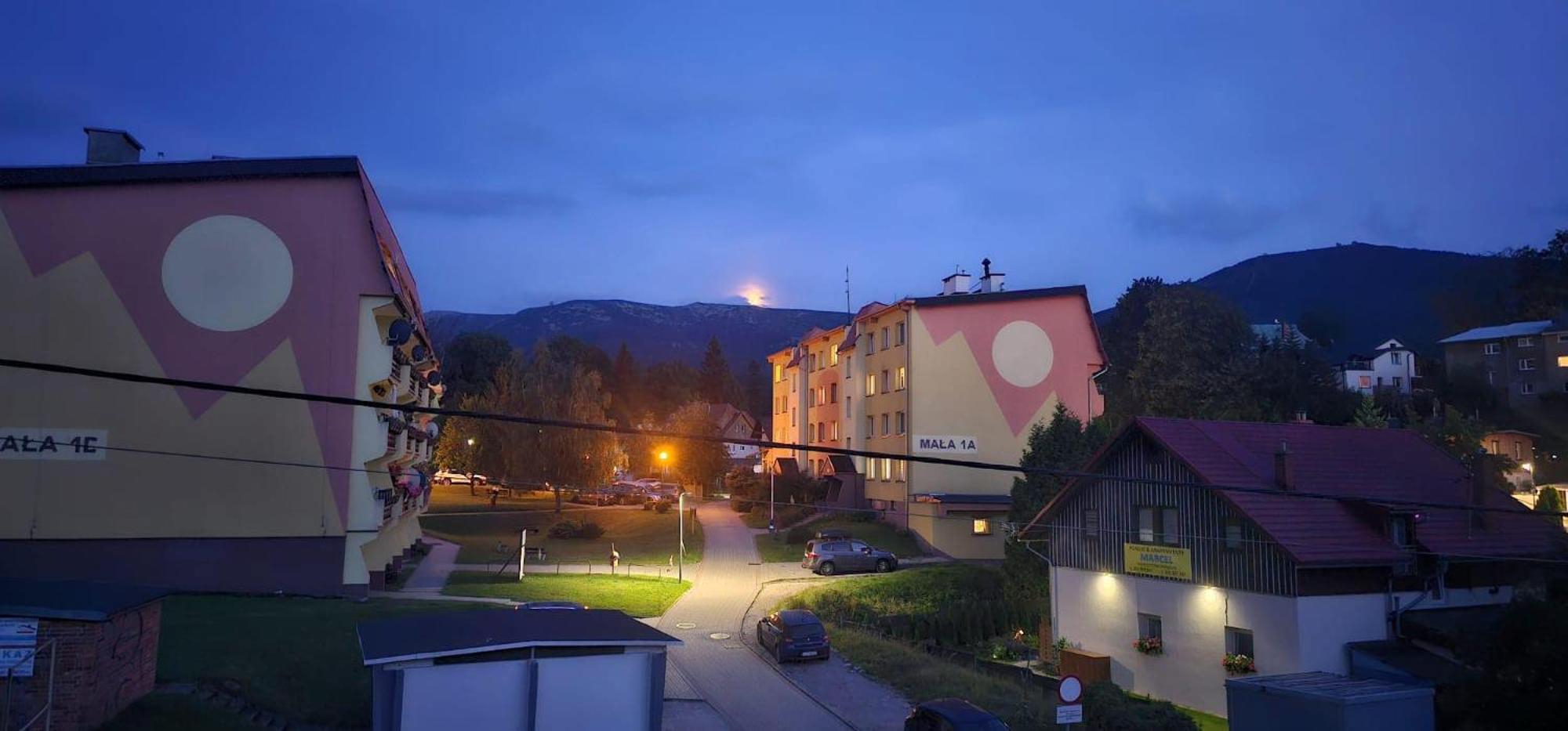Cztery Zywioly Hotel ชกลาร์สกา ปอเรมบา ภายนอก รูปภาพ